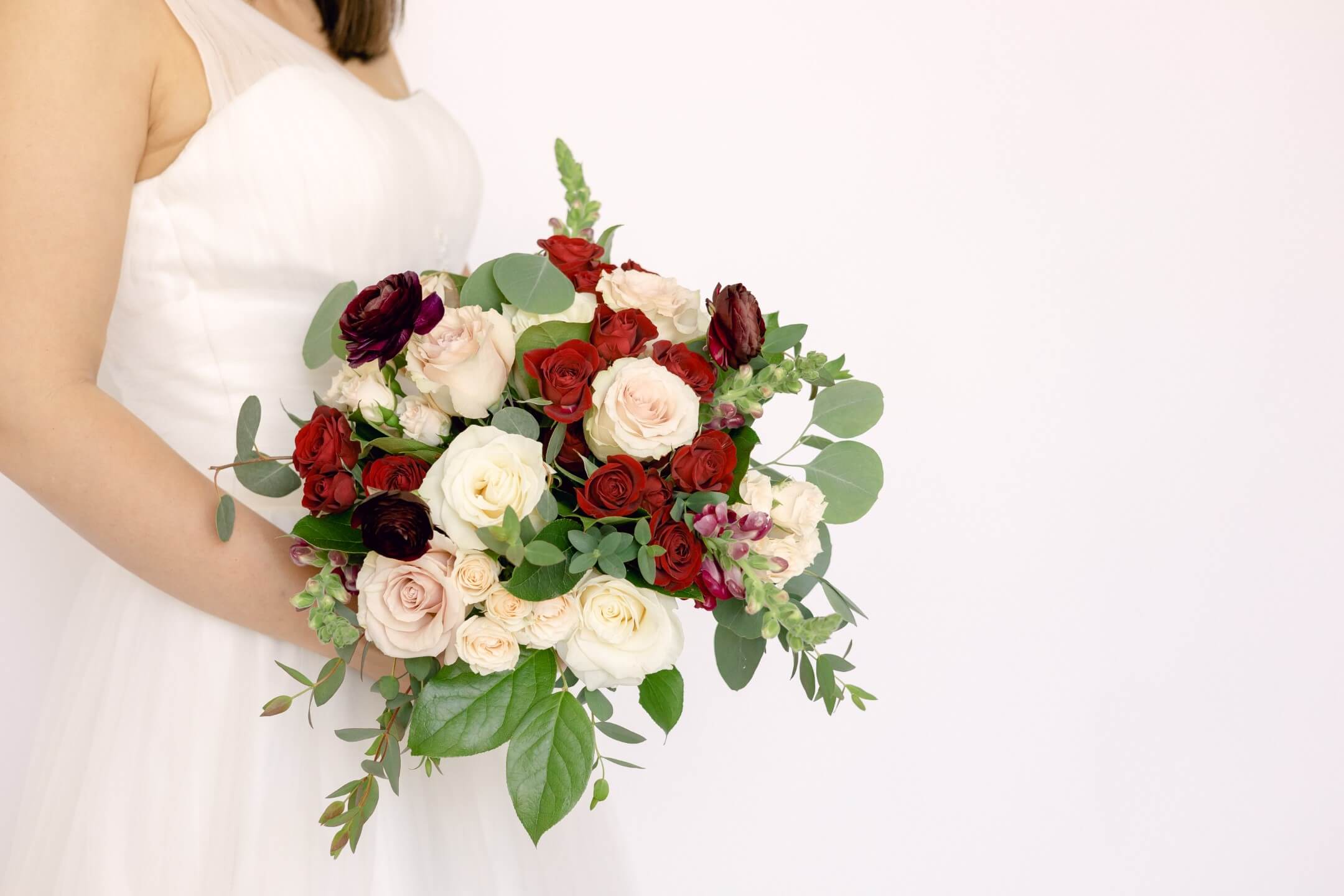 Bordeaux || bridal bouquet