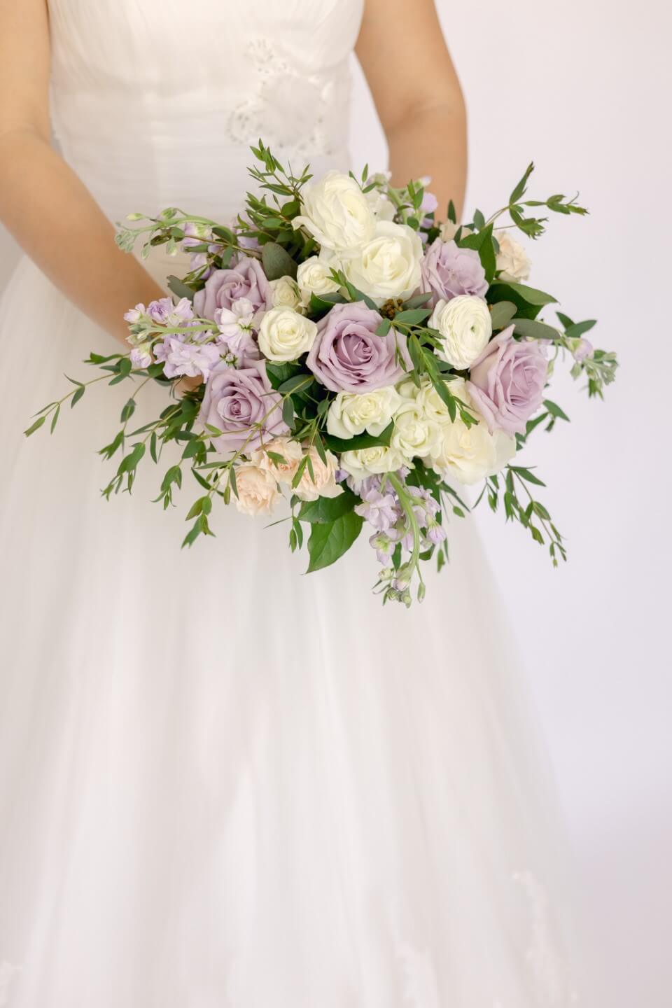 Eau de Lavende || bridal bouquet